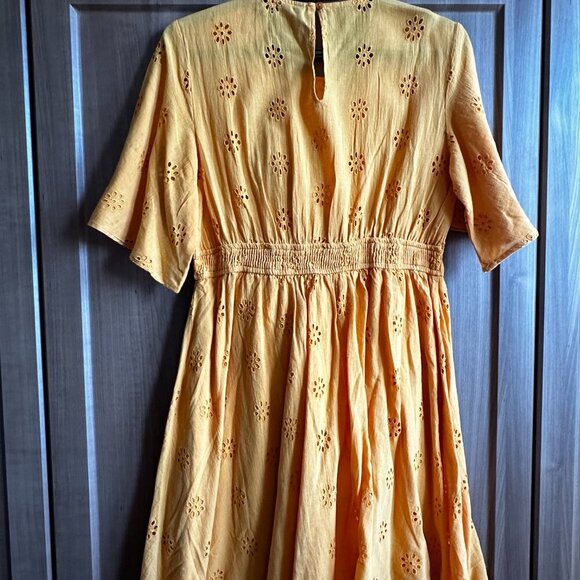 NWT: Vero Moda Maja Eyelet Smocked Dress | M - Picture 7 of 7